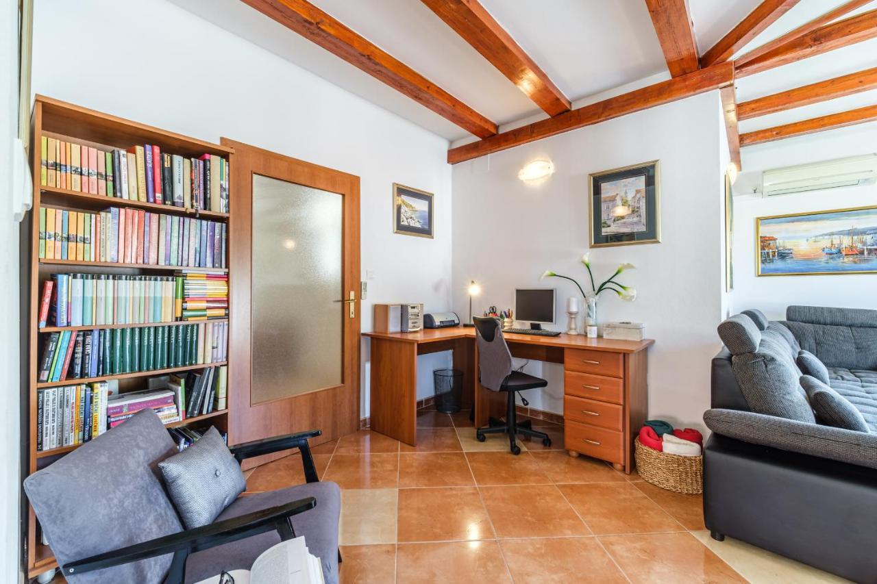 Guest House Barbara Nerezisca Εξωτερικό φωτογραφία